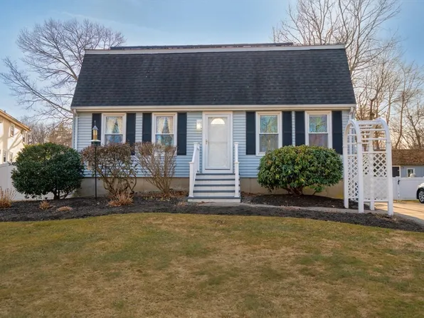 3 Birch St, Amesbury, MA 01913