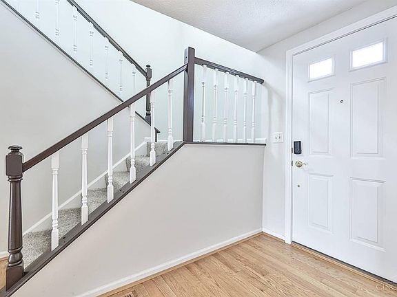 3rd image of 10932 Barrington Ct