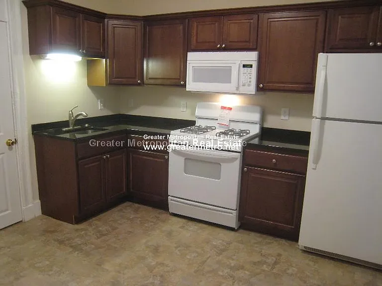 7 Noyes Pl #2 — Photo 3