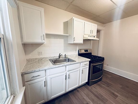 5th image of 397-399 University Ave #4