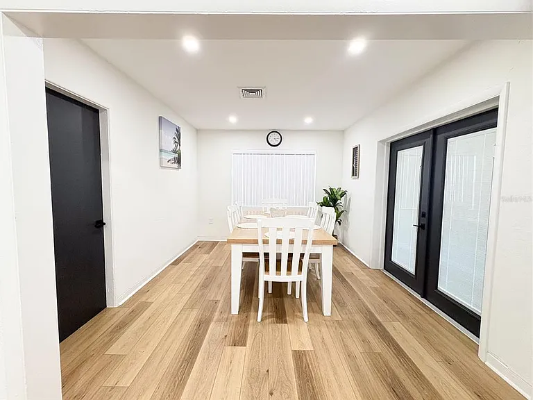 3054 Adrian Ave — Photo 12