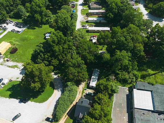 5th image of 101 Morris Ln