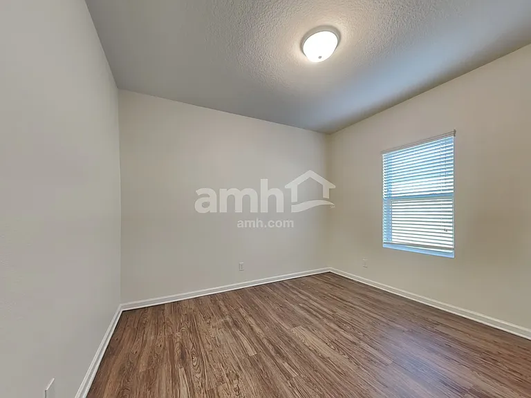 4878 Saint James Ln — Photo 18