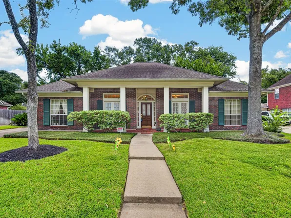 15327 Willow Shores Dr, Houston, TX 77062