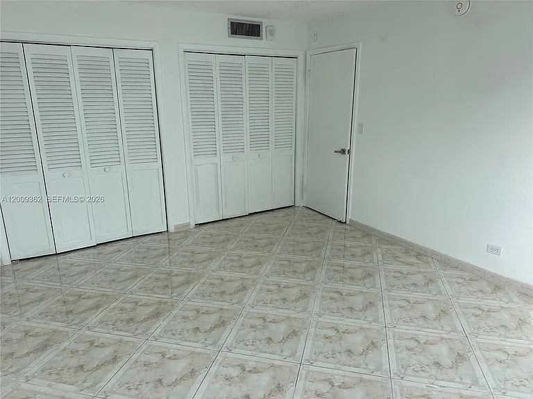6039 Collins Ave #826 — Photo 14