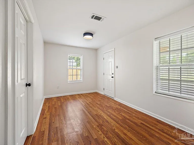 415 Colbert Ave #A — Photo 8