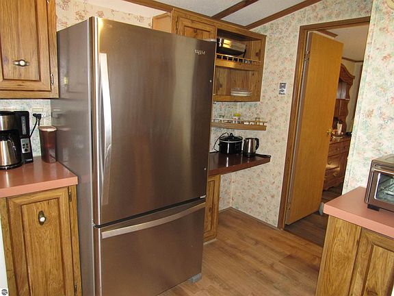 3rd image of 2143 Ruth St