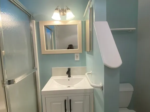 2415 43rd St, Galveston, TX 77550