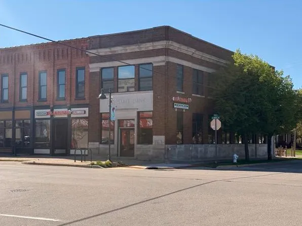 106 E Main St, Fennville, MI 49408