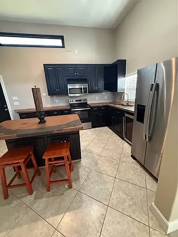 42 Sandalwood St #B — Photo 5