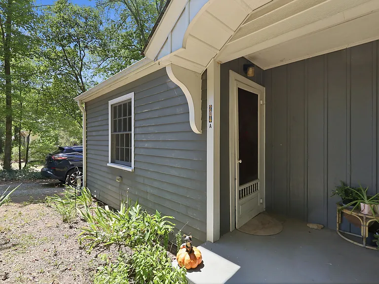 204 Purefoy Rd #A — Photo 2