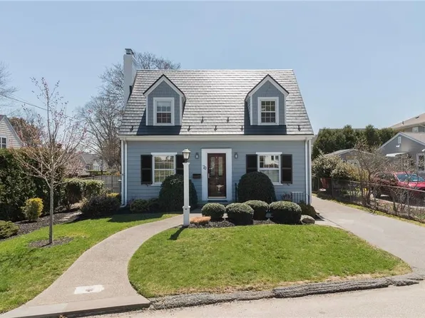 70 Columbia Ave, Warwick, RI 02888