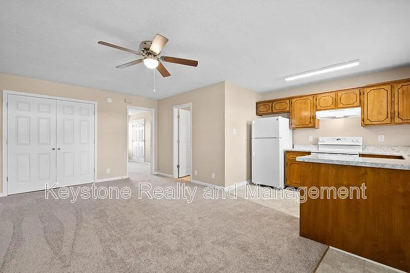 Thompsonville Lane — Photo 2