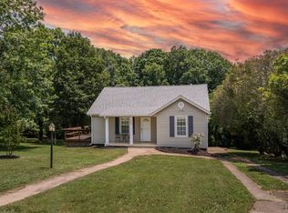 528 Highwayview Rd, Hurt, VA 24563
