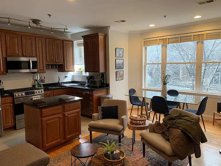 1438 Columbia Rd NW — Photo 25