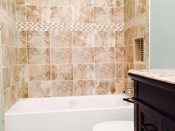 beutiful master bath tiile
