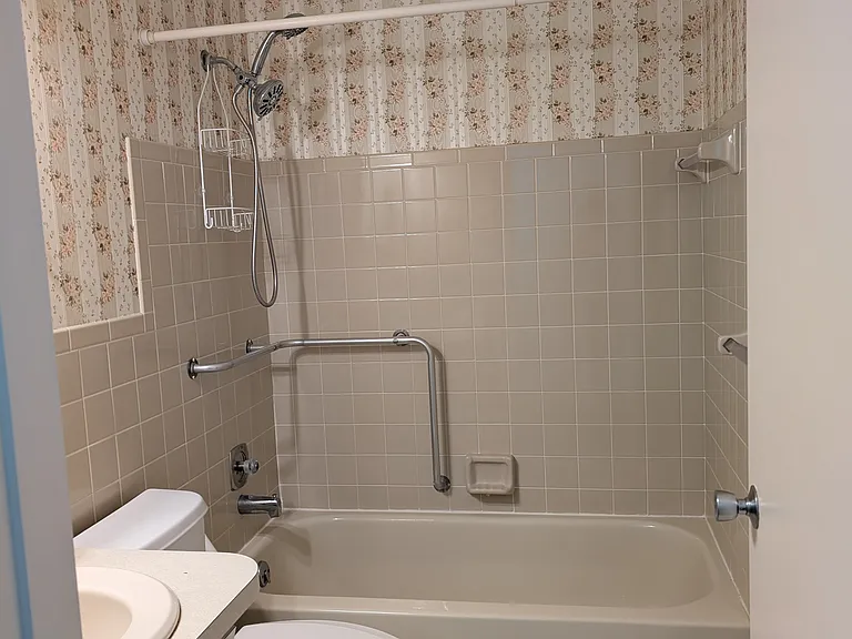 2258 World Parkway Blvd W #10 — Photo 17