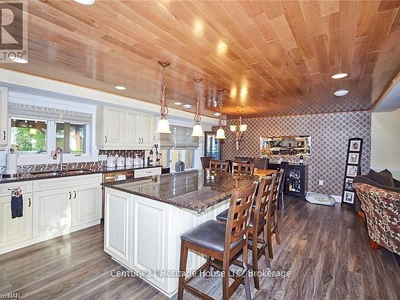 3rd image of 355 Ridge Rd N