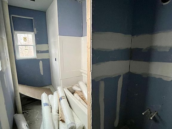5th image of 1318 Carolina Ave