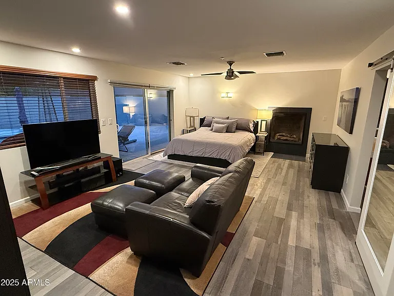 8361 E Via De Encanto — Photo 17