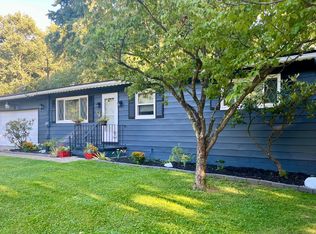 1400 Linger Dr, Clinton, OH 44216