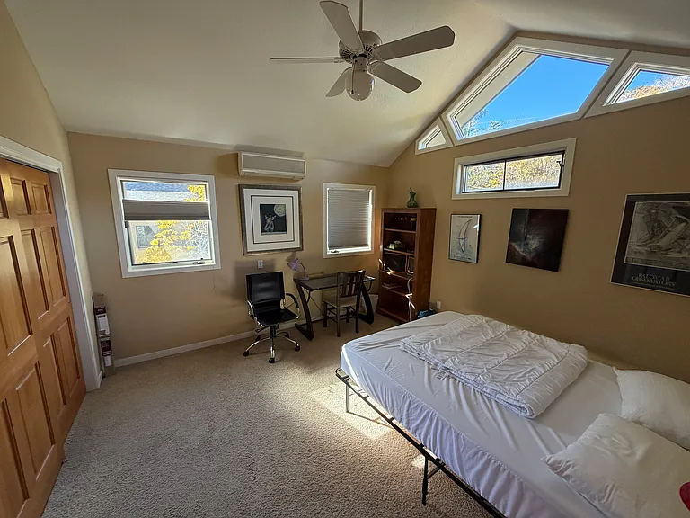 Upstairs bedroom.