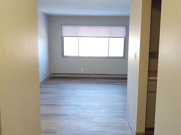 5th image of 1441 Capitol Ave APT 22