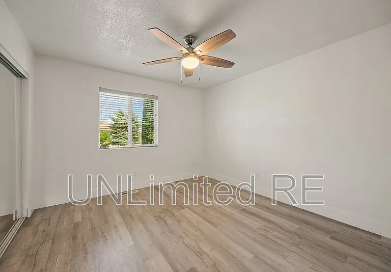 3486 N Christine Dr — Photo 17