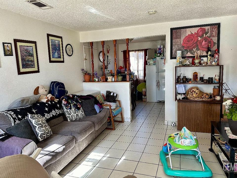 2nd image of 305 Garces Hwy