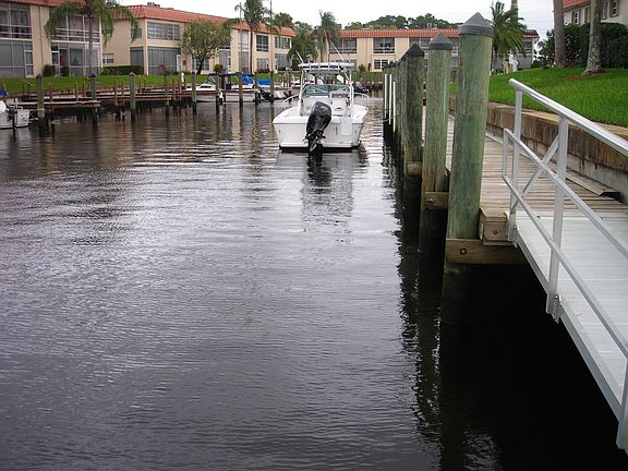 3rd image of 2600 S. Kanner Hwy #X5