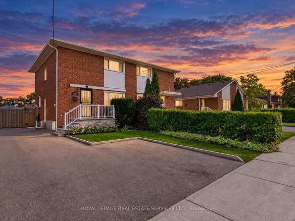 1192 Flagship Dr, Mississauga, ON L4Y 2K1