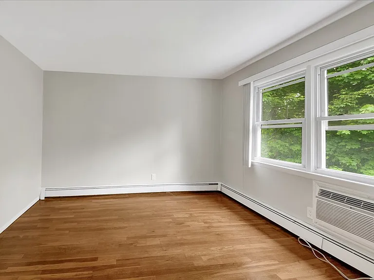21 E Cedar St #2 — Photo 4