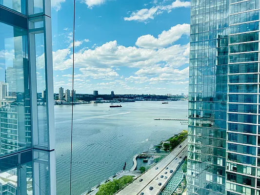 Rented by Compass | media 41