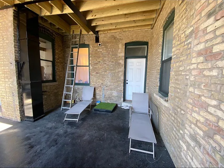 946 N Orleans St #303 — Photo 24