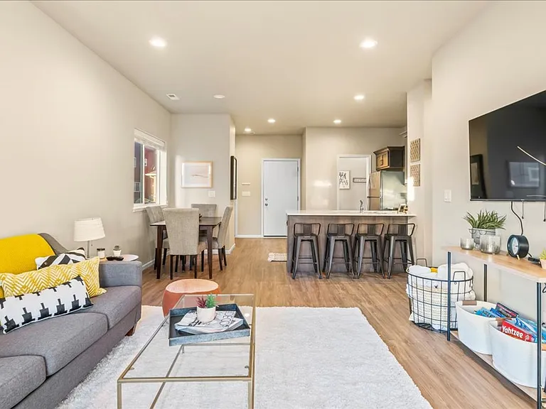Summerland Twinhomes | Waterloo | Near Lost Island Waterpark — Photo 30