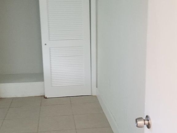 4th image of 21 Edgewater Dr APT 106