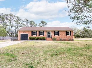 3 Saunders Dr, Poquoson, VA 23662