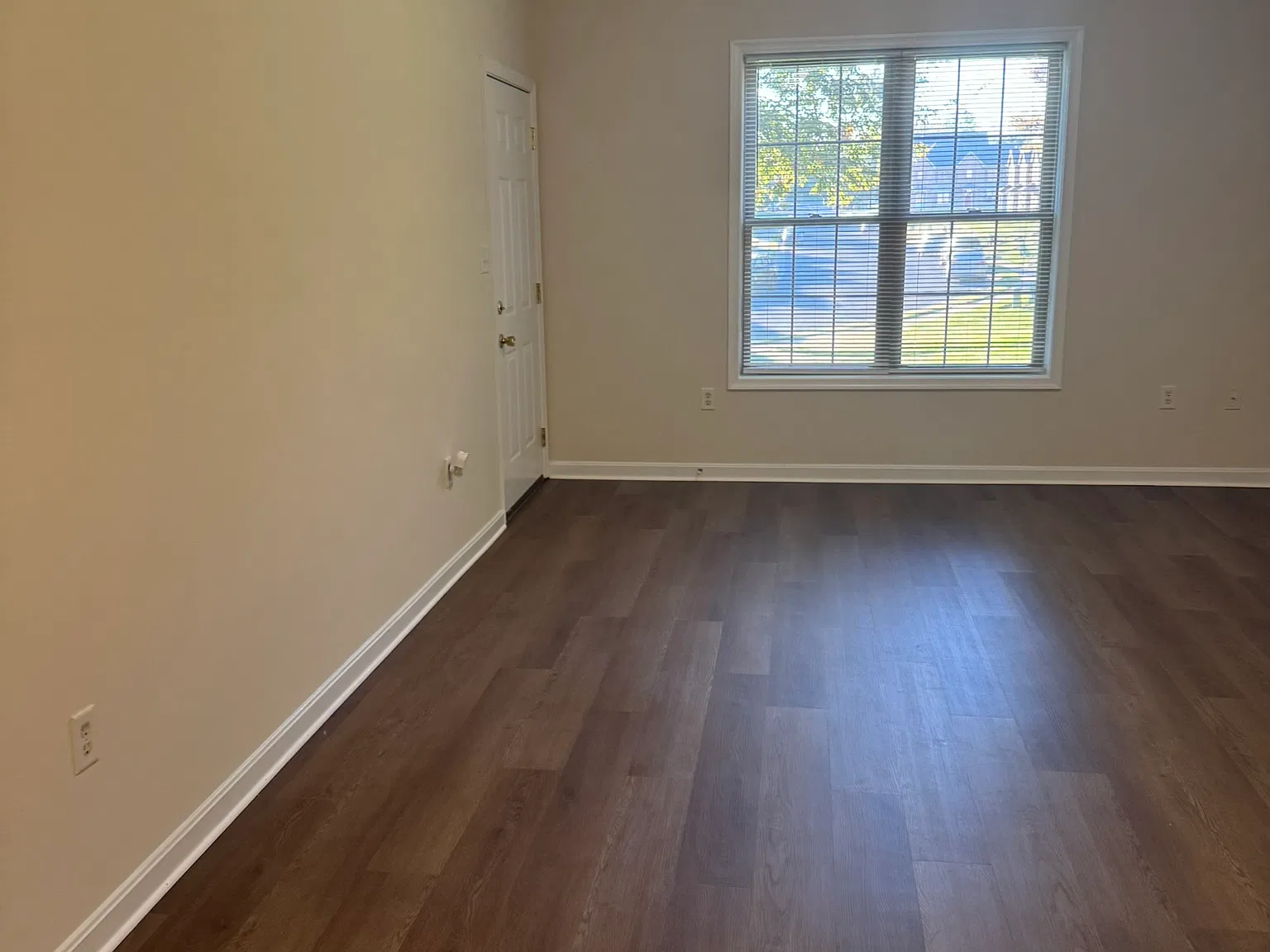 2 bed, 850 sqft, $1,400 — Photo 2