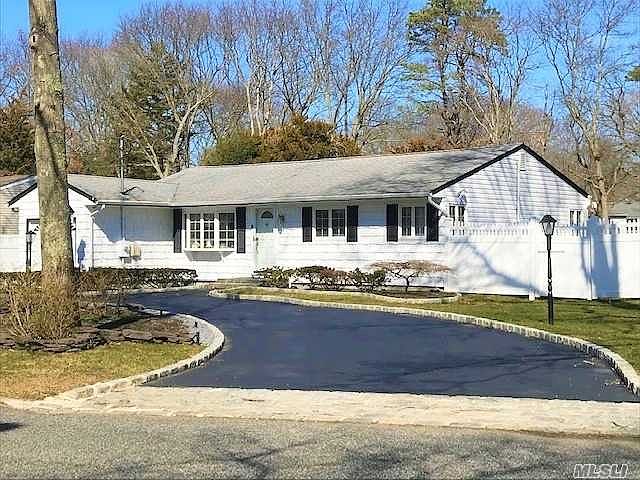 1st image of 319 Peconic St