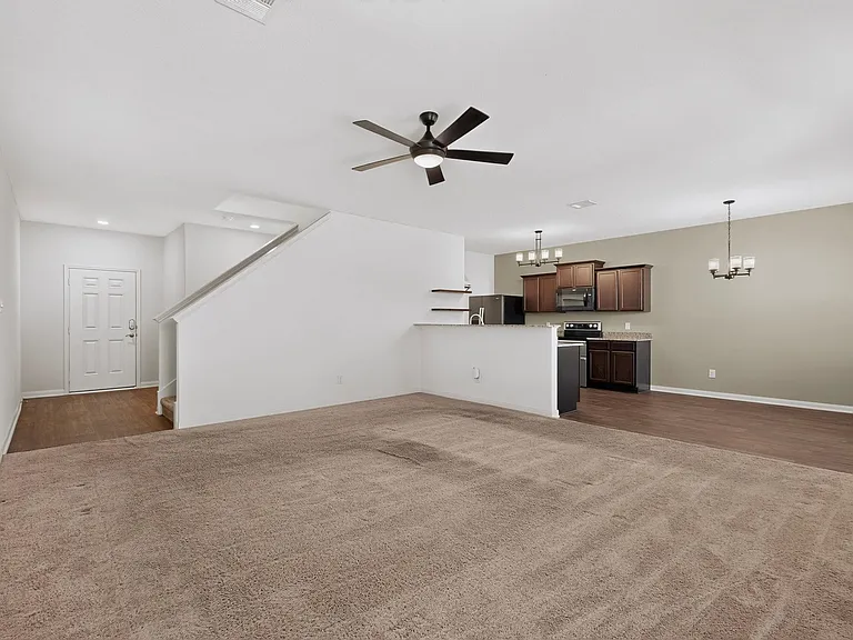 1382 Breanna Ln — Photo 6