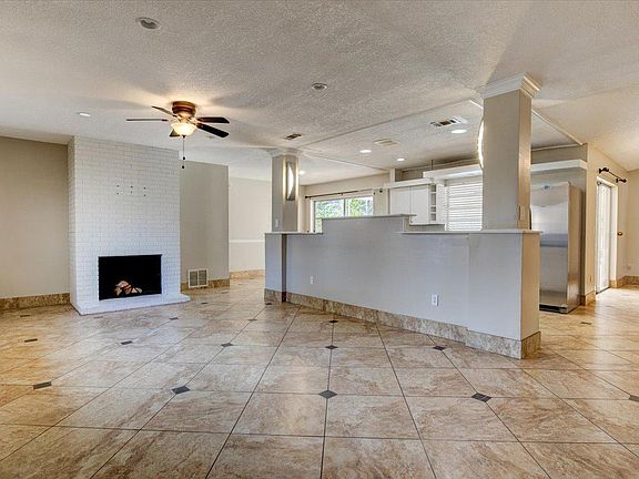 4th image of 7946 Glen Abbey Cir