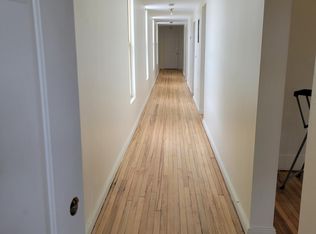 220 W Washington St APT 8, Charles Town, WV 25414