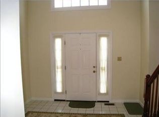 1050 Robinwood Dr, South Park, PA