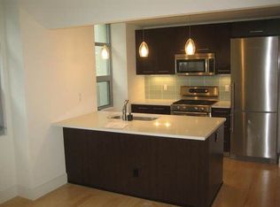 526 47th Rd APT 2C, Long Island City, NY 11101