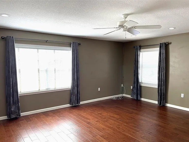 6604 Crescent Lake Dr — Photo 42