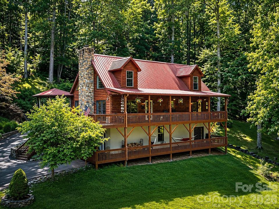 1st image of 420 Chimney Rock Dr