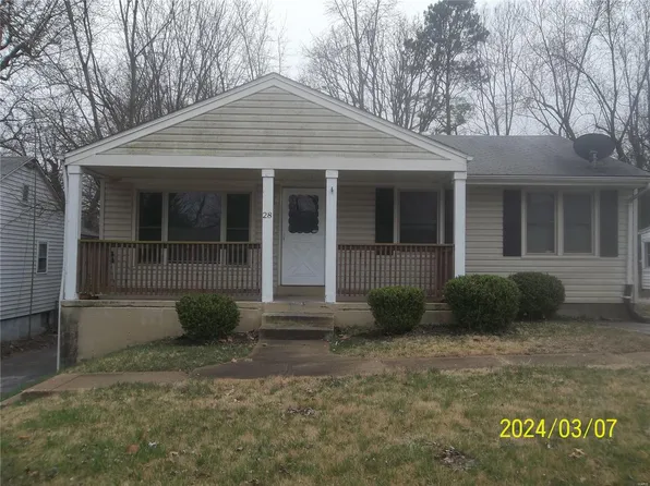 28 Connolly Dr, Saint Louis, MO 63135