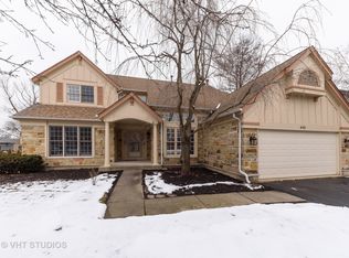 445 Mayfair Ln, Buffalo Grove, IL 60089
