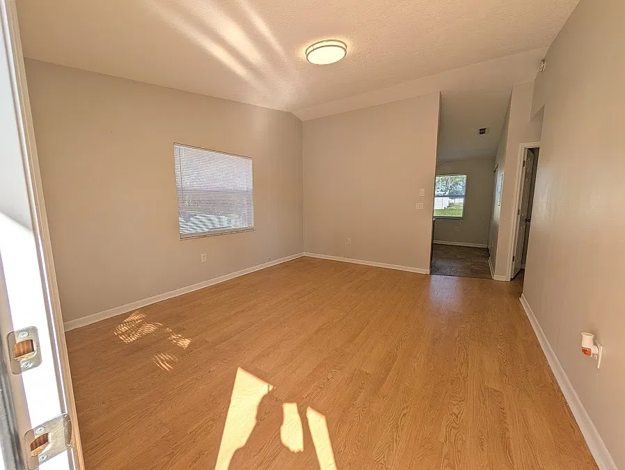 1821 Georgianna St — Photo 2
