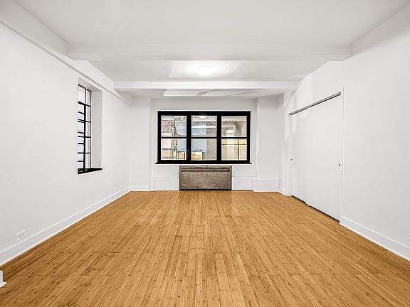 3rd image of 307 E 44th St APT 301